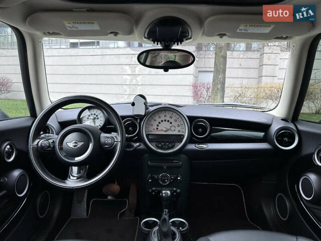 Білий Міні Cooper, об'ємом двигуна 1.6 л та пробігом 135 тис. км за 8500 $, фото 6 на Automoto.ua
