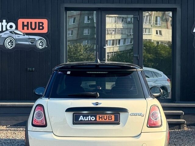 Білий Міні Cooper, об'ємом двигуна 1.6 л та пробігом 167 тис. км за 8000 $, фото 6 на Automoto.ua