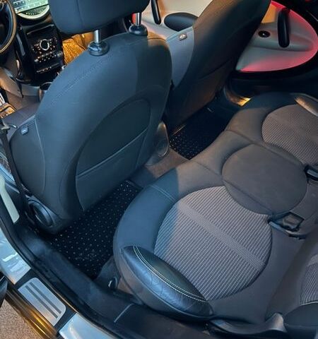 Белый Мини Купер, объемом двигателя 1.6 л и пробегом 175 тыс. км за 10450 $, фото 6 на Automoto.ua