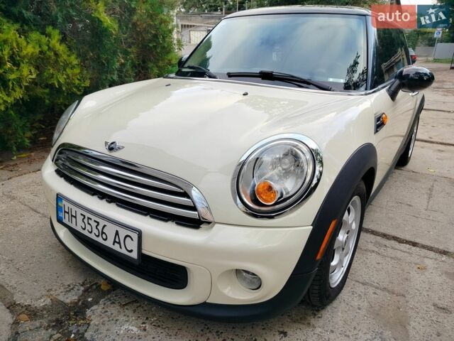 Білий Міні Cooper, об'ємом двигуна 1.6 л та пробігом 136 тис. км за 6600 $, фото 20 на Automoto.ua