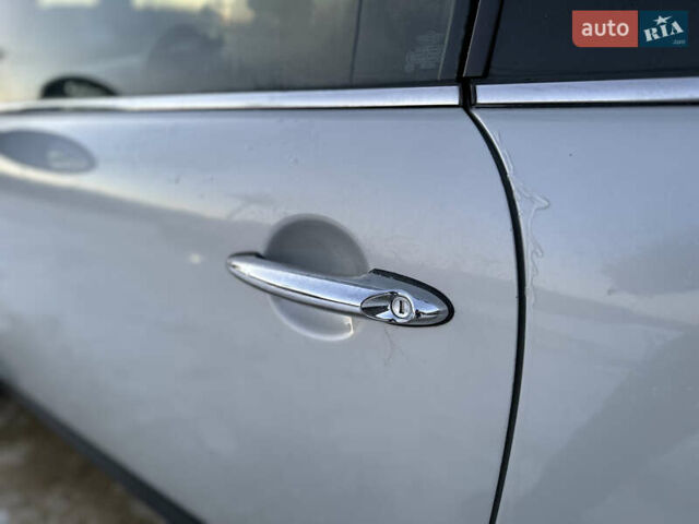 Білий Міні Cooper, об'ємом двигуна 1.6 л та пробігом 233 тис. км за 7490 $, фото 30 на Automoto.ua