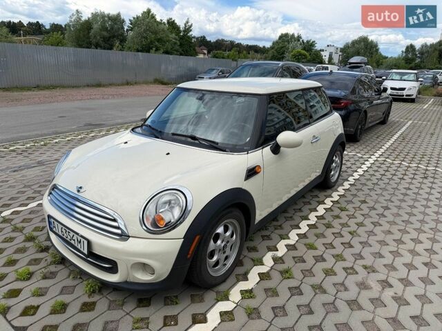 Белый Мини Купер, объемом двигателя 1.6 л и пробегом 171 тыс. км за 8000 $, фото 1 на Automoto.ua