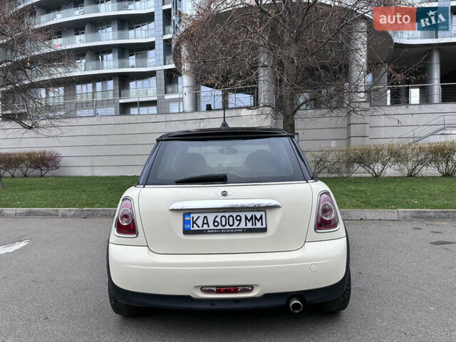 Білий Міні Cooper, об'ємом двигуна 1.6 л та пробігом 135 тис. км за 8500 $, фото 4 на Automoto.ua