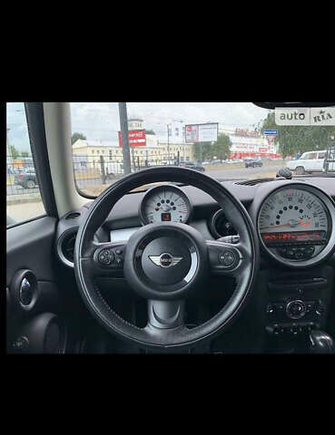 Белый Мини Купер, объемом двигателя 1.6 л и пробегом 207 тыс. км за 7500 $, фото 14 на Automoto.ua