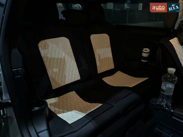 Белый Мини Купер, объемом двигателя 1.6 л и пробегом 266 тыс. км за 9900 $, фото 11 на Automoto.ua