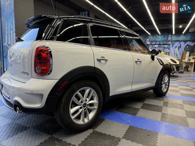 Белый Мини Купер, объемом двигателя 1.6 л и пробегом 107 тыс. км за 12990 $, фото 2 на Automoto.ua