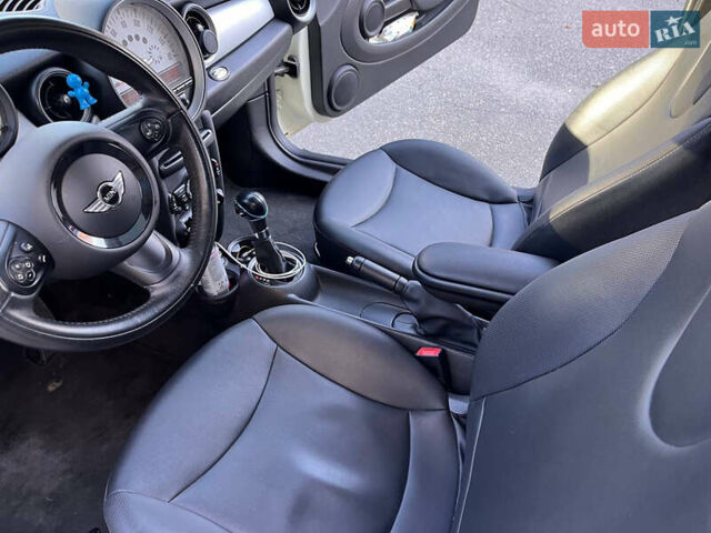 Міні Cooper 2013 у Києві на Automoto.ua Білий Міні Cooper, об'ємом двигуна 1.6 л та пробігом 174 тис. км за 7400 $, фото 13 на Automoto.ua