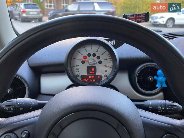 Міні Cooper 2013 у Києві на Automoto.ua Білий Міні Cooper, об'ємом двигуна 1.6 л та пробігом 174 тис. км за 7400 $, фото 11 на Automoto.ua