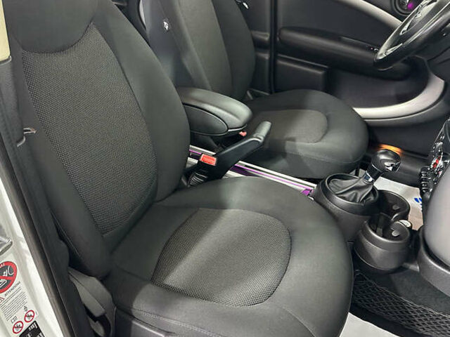 Білий Міні Cooper, об'ємом двигуна 2 л та пробігом 201 тис. км за 10950 $, фото 8 на Automoto.ua