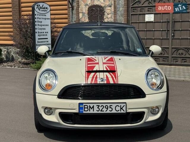 Белый Мини Купер, объемом двигателя 1.6 л и пробегом 286 тыс. км за 8200 $, фото 6 на Automoto.ua