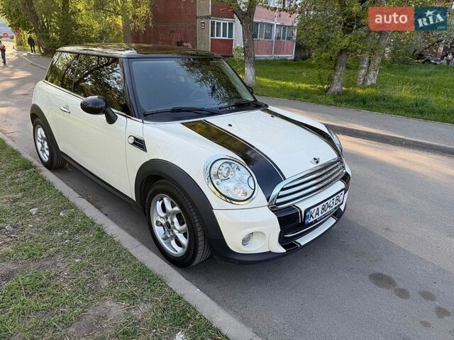 Белый Мини Купер, объемом двигателя 1.6 л и пробегом 94 тыс. км за 11200 $, фото 8 на Automoto.ua