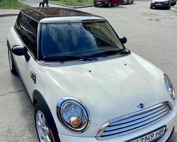 Міні Cooper 2013 у Києві на Automoto.ua Білий Міні Cooper, об'ємом двигуна 1.6 л та пробігом 174 тис. км за 7400 $, фото 2 на Automoto.ua