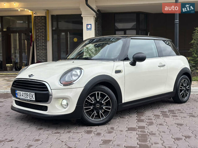 Білий Міні Cooper, об'ємом двигуна 1.3 л та пробігом 122 тис. км за 5999 $, фото 13 на Automoto.ua