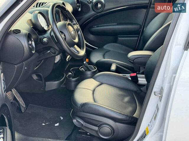 Белый Мини Купер, объемом двигателя 1.6 л и пробегом 159 тыс. км за 10990 $, фото 13 на Automoto.ua