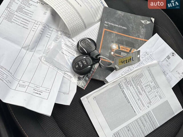 Білий Міні Cooper, об'ємом двигуна 1.3 л та пробігом 122 тис. км за 5999 $, фото 54 на Automoto.ua