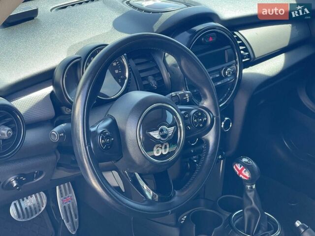 Білий Міні Cooper, об'ємом двигуна 1.5 л та пробігом 115 тис. км за 11500 $, фото 7 на Automoto.ua