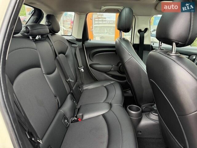 Білий Міні Cooper, об'ємом двигуна 1.5 л та пробігом 224 тис. км за 8200 $, фото 11 на Automoto.ua