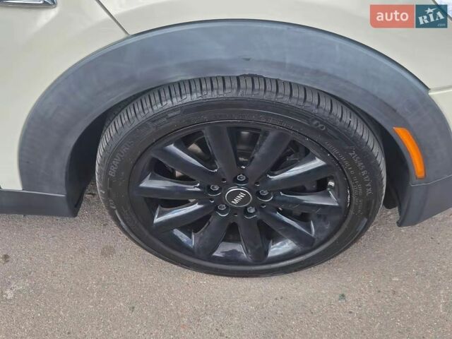 Білий Міні Cooper, об'ємом двигуна 2 л та пробігом 156 тис. км за 9999 $, фото 4 на Automoto.ua