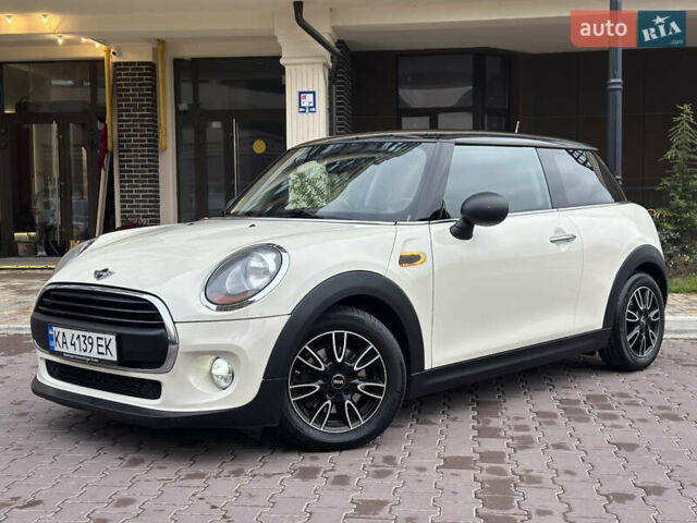 Білий Міні Cooper, об'ємом двигуна 1.3 л та пробігом 122 тис. км за 5999 $, фото 14 на Automoto.ua