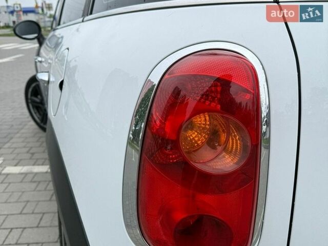 Белый Мини Купер, объемом двигателя 2 л и пробегом 210 тыс. км за 10500 $, фото 16 на Automoto.ua