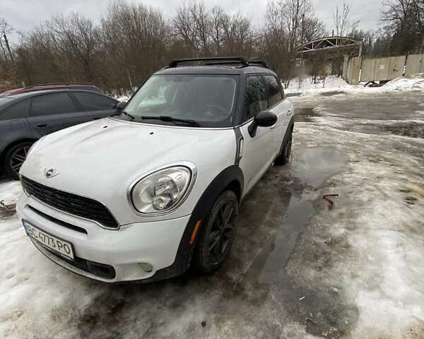Білий Міні Cooper, об'ємом двигуна 1.6 л та пробігом 130 тис. км за 8000 $, фото 1 на Automoto.ua