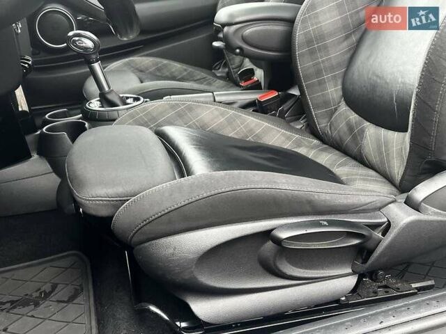 Білий Міні Cooper, об'ємом двигуна 2 л та пробігом 154 тис. км за 15690 $, фото 11 на Automoto.ua