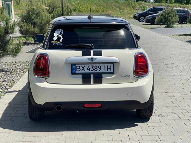 Білий Міні Cooper, об'ємом двигуна 1.5 л та пробігом 115 тис. км за 1100 $, фото 5 на Automoto.ua