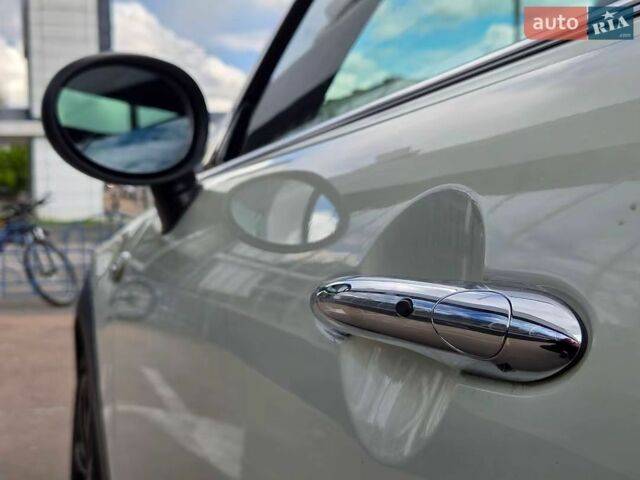 Білий Міні Cooper, об'ємом двигуна 2 л та пробігом 156 тис. км за 9999 $, фото 9 на Automoto.ua