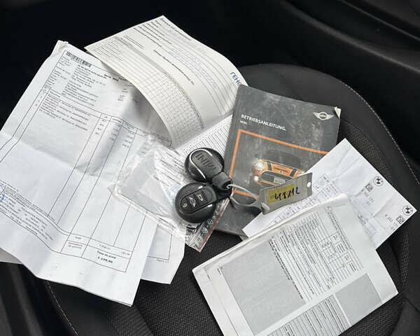 Білий Міні Cooper, об'ємом двигуна 1.3 л та пробігом 122 тис. км за 5900 $, фото 19 на Automoto.ua