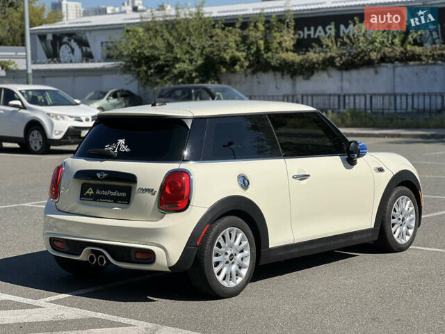 Белый Мини Купер, объемом двигателя 2 л и пробегом 133 тыс. км за 13333 $, фото 8 на Automoto.ua