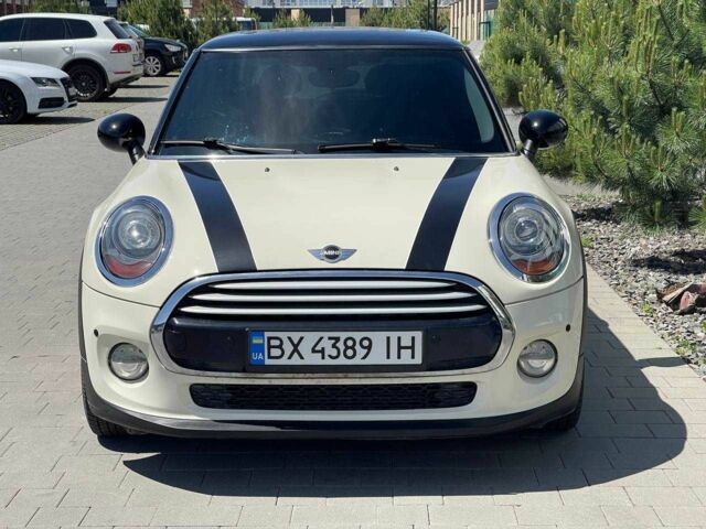 Білий Міні Cooper, об'ємом двигуна 1.5 л та пробігом 115 тис. км за 1100 $, фото 2 на Automoto.ua