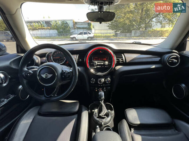 Білий Міні Cooper, об'ємом двигуна 2 л та пробігом 133 тис. км за 13333 $, фото 25 на Automoto.ua
