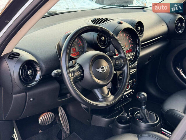 Белый Мини Купер, объемом двигателя 1.6 л и пробегом 159 тыс. км за 10990 $, фото 14 на Automoto.ua