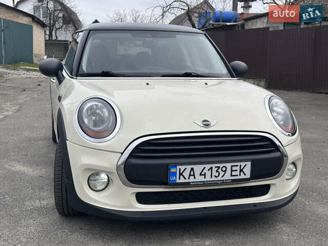 Білий Міні Cooper, об'ємом двигуна 1.3 л та пробігом 122 тис. км за 5900 $, фото 8 на Automoto.ua