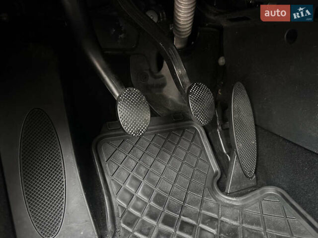 Білий Міні Cooper, об'ємом двигуна 1.3 л та пробігом 122 тис. км за 5999 $, фото 49 на Automoto.ua