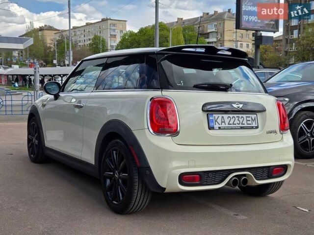 Білий Міні Cooper, об'ємом двигуна 2 л та пробігом 156 тис. км за 9999 $, фото 7 на Automoto.ua
