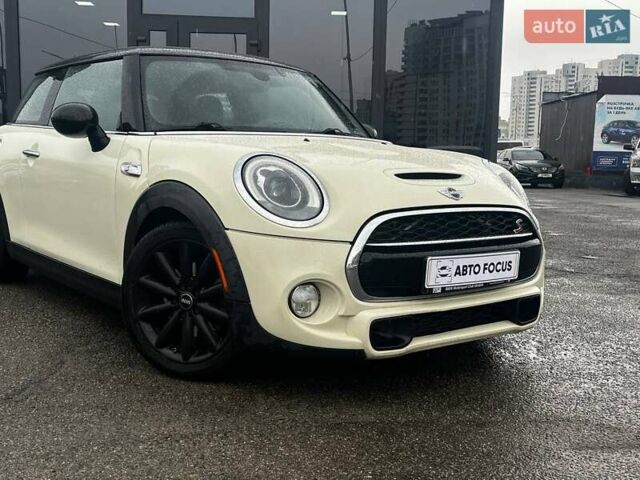 Білий Міні Cooper, об'ємом двигуна 2 л та пробігом 154 тис. км за 15690 $, фото 1 на Automoto.ua