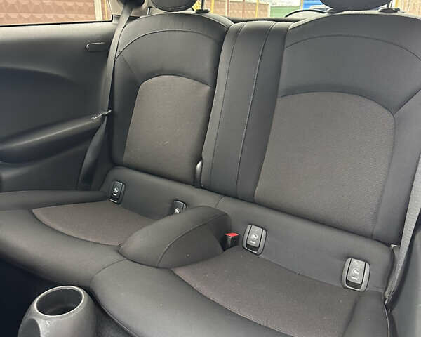 Білий Міні Cooper, об'ємом двигуна 1.3 л та пробігом 122 тис. км за 5999 $, фото 34 на Automoto.ua