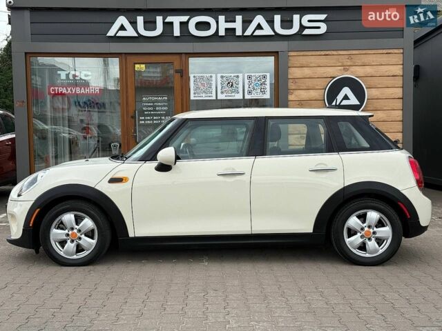 Білий Міні Cooper, об'ємом двигуна 1.5 л та пробігом 224 тис. км за 8200 $, фото 4 на Automoto.ua