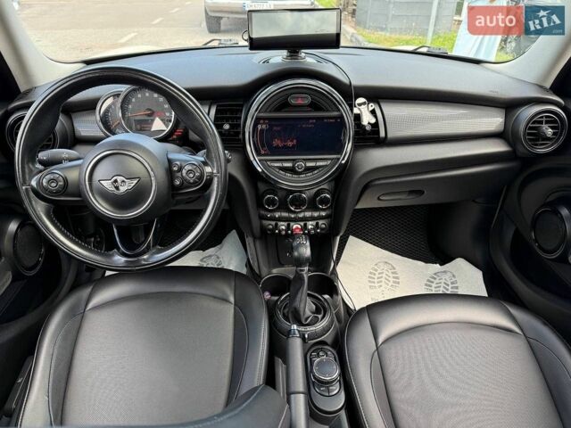 Білий Міні Cooper, об'ємом двигуна 1.5 л та пробігом 224 тис. км за 8200 $, фото 13 на Automoto.ua