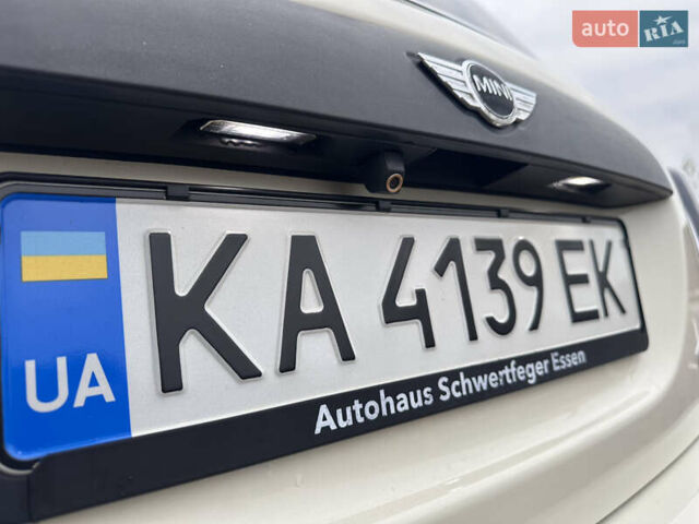 Білий Міні Cooper, об'ємом двигуна 1.3 л та пробігом 122 тис. км за 5999 $, фото 48 на Automoto.ua