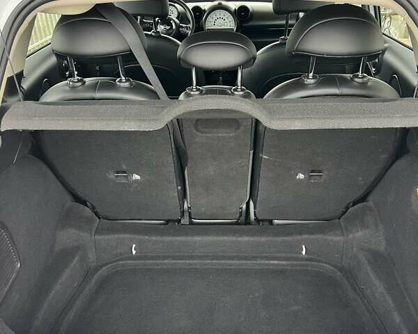 Білий Міні Cooper, об'ємом двигуна 1.6 л та пробігом 113 тис. км за 11300 $, фото 12 на Automoto.ua