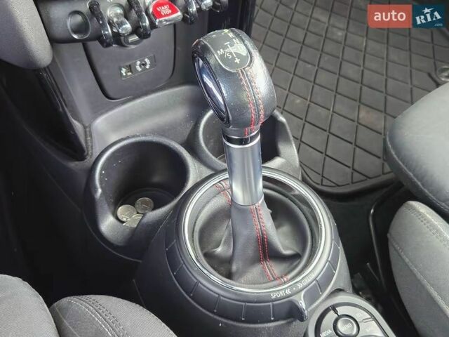 Білий Міні Cooper, об'ємом двигуна 2 л та пробігом 156 тис. км за 9999 $, фото 24 на Automoto.ua