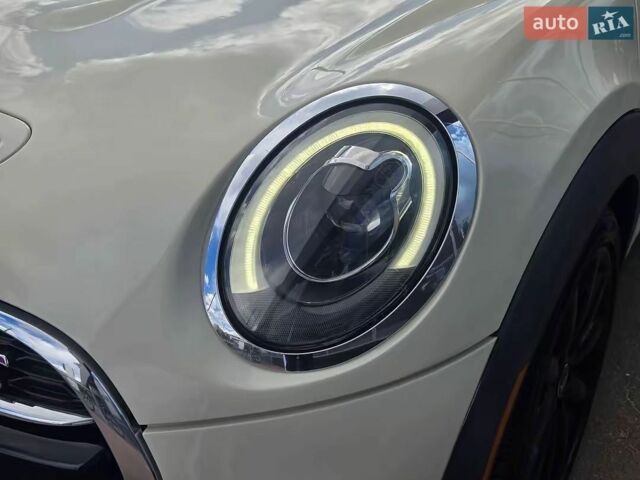 Білий Міні Cooper, об'ємом двигуна 2 л та пробігом 156 тис. км за 11500 $, фото 3 на Automoto.ua