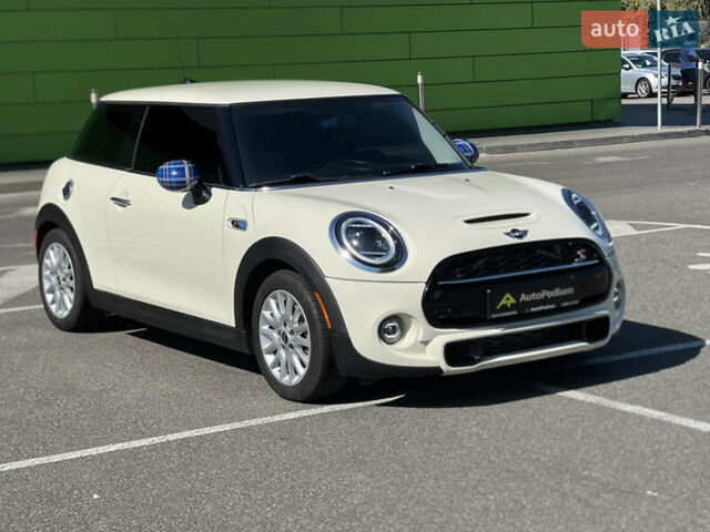 Білий Міні Cooper, об'ємом двигуна 2 л та пробігом 133 тис. км за 13333 $, фото 1 на Automoto.ua