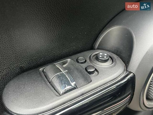 Білий Міні Cooper, об'ємом двигуна 2 л та пробігом 154 тис. км за 15690 $, фото 7 на Automoto.ua