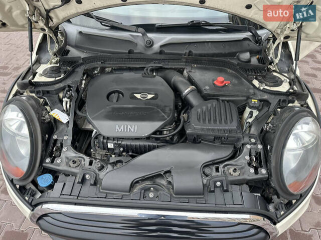 Білий Міні Cooper, об'ємом двигуна 1.3 л та пробігом 122 тис. км за 5999 $, фото 55 на Automoto.ua