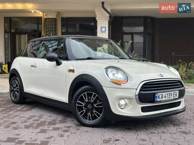 Білий Міні Cooper, об'ємом двигуна 1.3 л та пробігом 122 тис. км за 5999 $, фото 17 на Automoto.ua