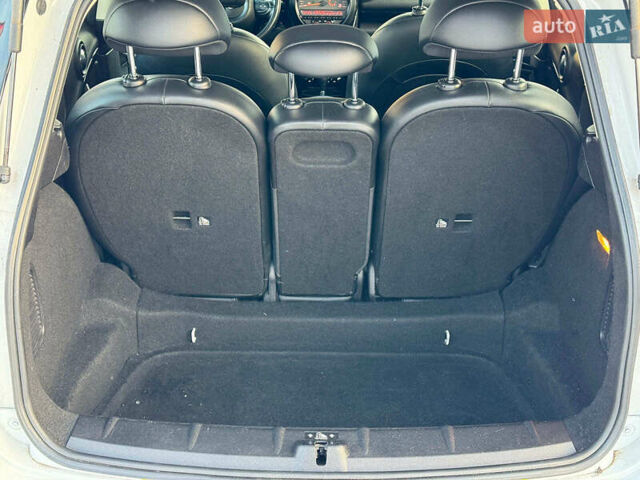 Белый Мини Купер, объемом двигателя 1.6 л и пробегом 159 тыс. км за 10990 $, фото 17 на Automoto.ua