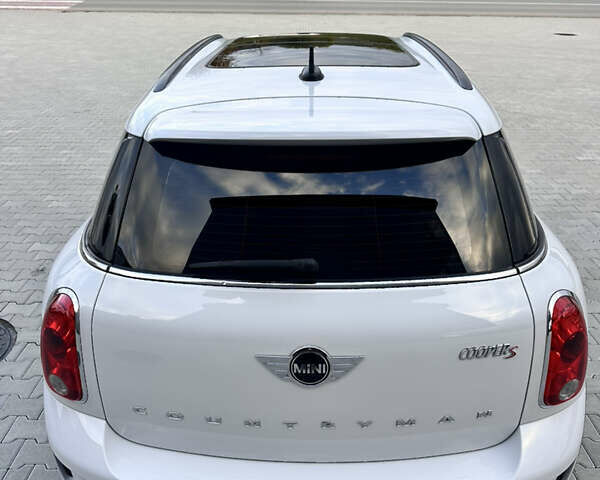 Білий Міні Cooper, об'ємом двигуна 1.6 л та пробігом 160 тис. км за 9800 $, фото 5 на Automoto.ua